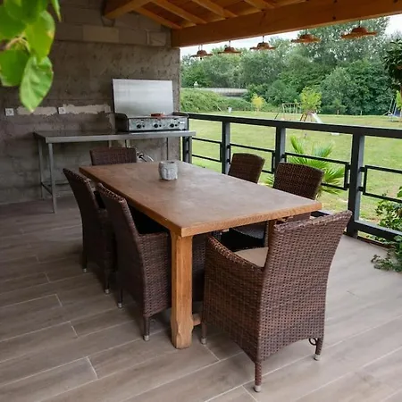 Superbe T4 Clim, Piscine, Vaste Jardin Prive *