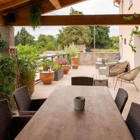Superbe T4 Clim, Piscine, Vaste Jardin Prive * Laudun