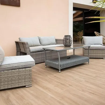 Ferienhaus Superbe T4 Clim, Piscine, Vaste Jardin Prive Laudun