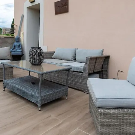 Superbe T4 Clim, Piscine, Vaste Jardin Prive