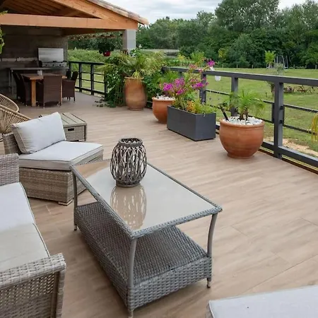Ferienhaus Superbe T4 Clim, Piscine, Vaste Jardin Prive