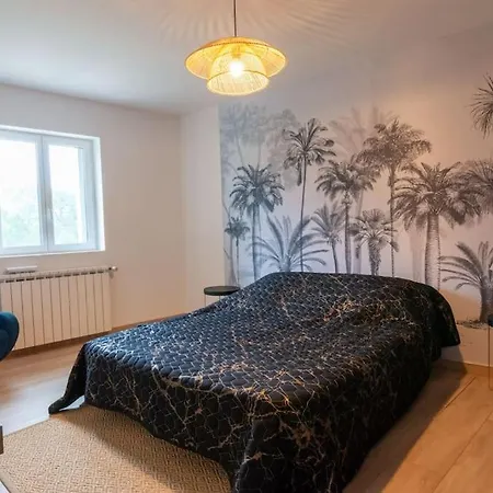 Superbe T4 Clim, Piscine, Vaste Jardin Prive Ferienhaus *